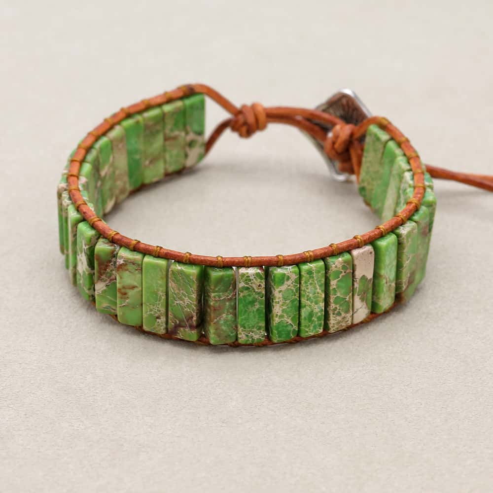 Vitalität und Heilung Bohemien-Lederarmband mit grünem Imperial-Jaspis zum Wickeln