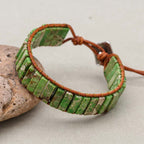 Vitalität und Heilung Bohemien-Lederarmband mit grünem Imperial-Jaspis zum Wickeln
