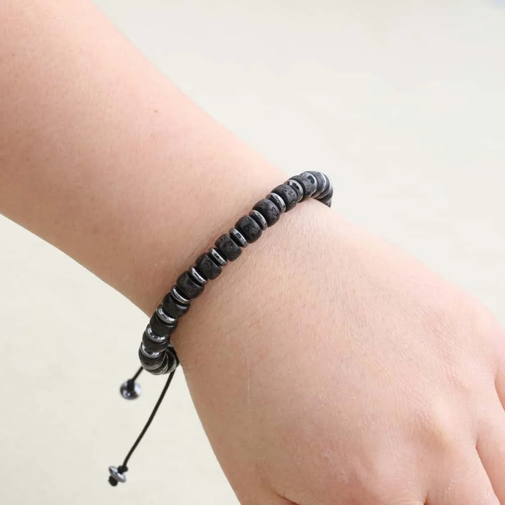 Pulsera de Concha de Coco con Mantra de Protección y Paz
