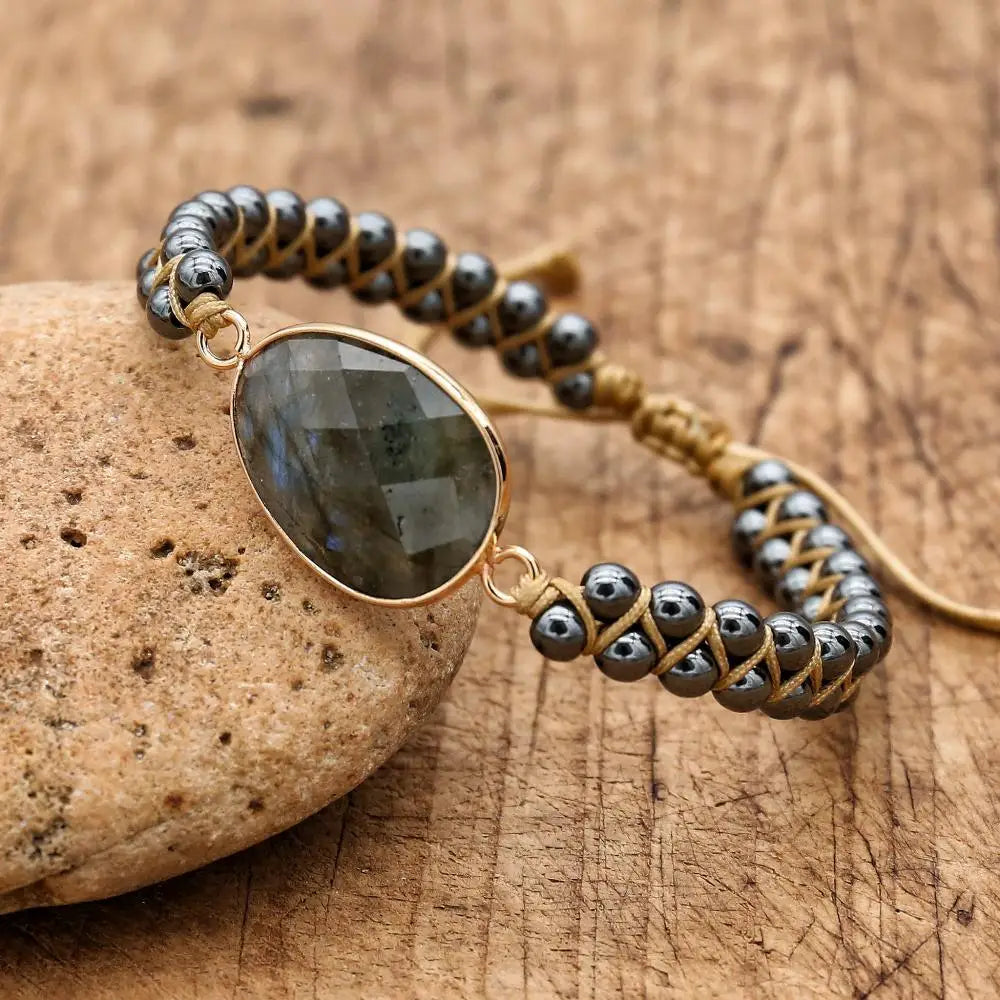 Pulsera trenzada de doble capa de hematita y labradorita: protección e intuición